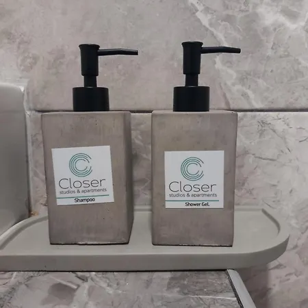 Closer 