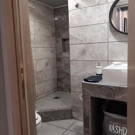 Apartment Closer 